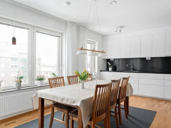 Lägenhet, Helgas väg 17, Partille. Bild 1 av 20