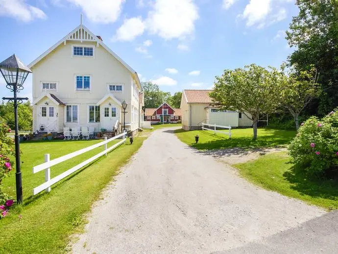 Bild 1 av 20 på  Gården Kårehogen 304