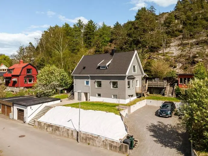 Villa, Skårdalsvägen 35, Ale. Bild 1 av 20