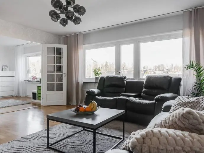 Bild 1 av 17 på Svedjegatan 35