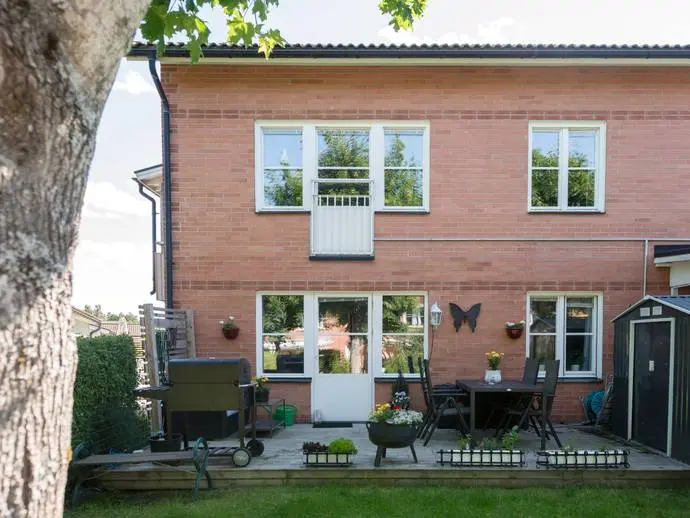 Bild 1 av 16 på Fjärilsstigen 3