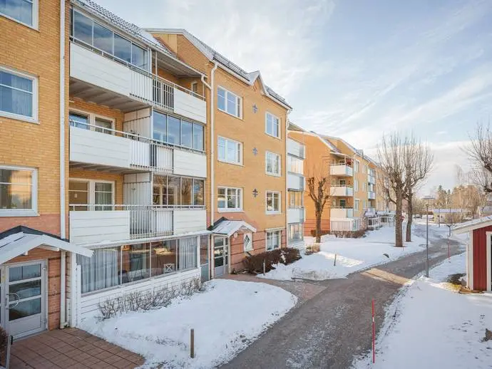 Lägenhet, Västra Tämnarvägen 9Q, Tierp. Bild 1 av 20