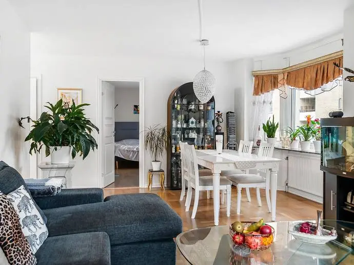 Bild 1 av 18 på Knäppingsborgsgatan 38