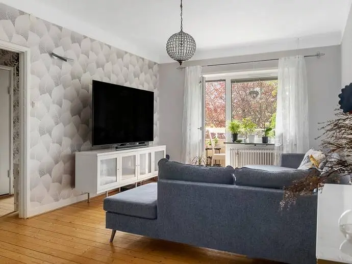 Lägenhet, Himmelstalundsvägen 44. Bild 1 av 20