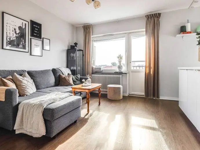 Lägenhet, Västra Storgatan 16A, Eskilstuna. Bild 1 av 13