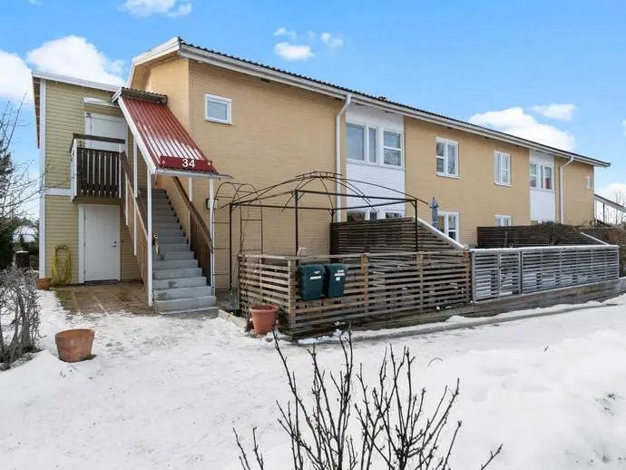 Bild 1 av 20 på Bärnstensgången 34B