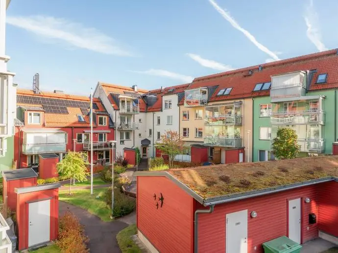 Bild 1 av 19 på Olaus Martinis Väg 2