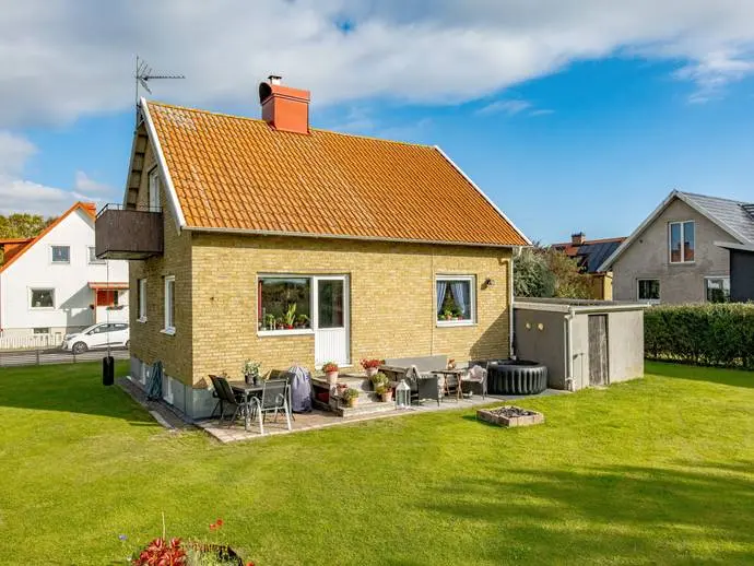 Villa, Olof von Dalins väg 24. Bild 1 av 20