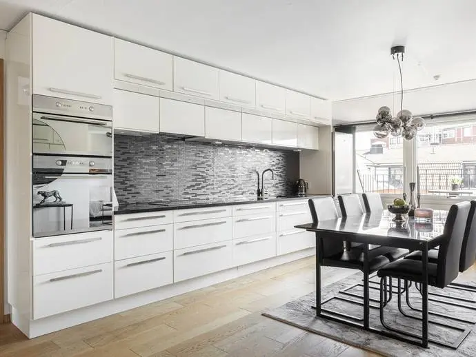 Lägenhet, Kasten Rönnowsgatan 3B. Bild 1 av 20