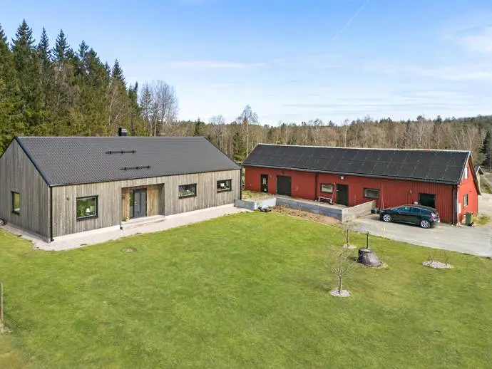 Lägenhet, Horshultsvägen 151. Bild 1 av 20