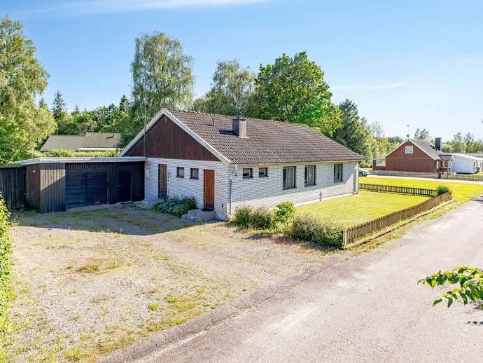 Bild 1 av 20 på Tallvägen 4