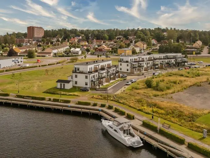 Lägenhet, Nyhamnsvägen 4D, Kristinehamn. Bild 1 av 19