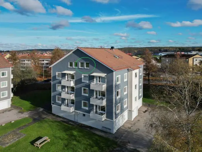 Image 1 of 12 of Skaraborgsvägen 22