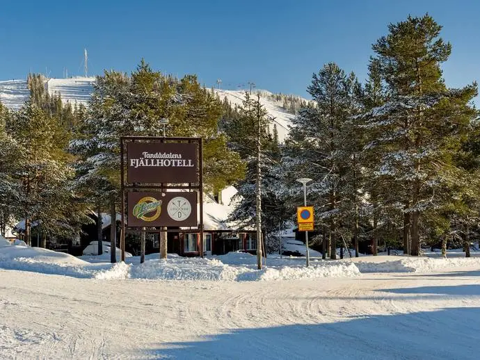 Fritidshus, Brf. Tandådalens Fjällhotell, Stugbyn vecka 15 och 25 Hus 412. SÄLEN. Bild 1 av 20