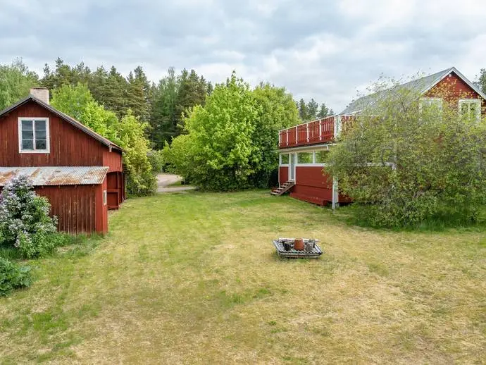 Bild 1 av 20 på Carl Berglunds väg 12