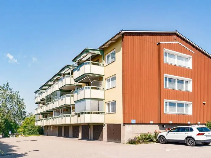 Bild 1 av 20 på Klippstigen 18A