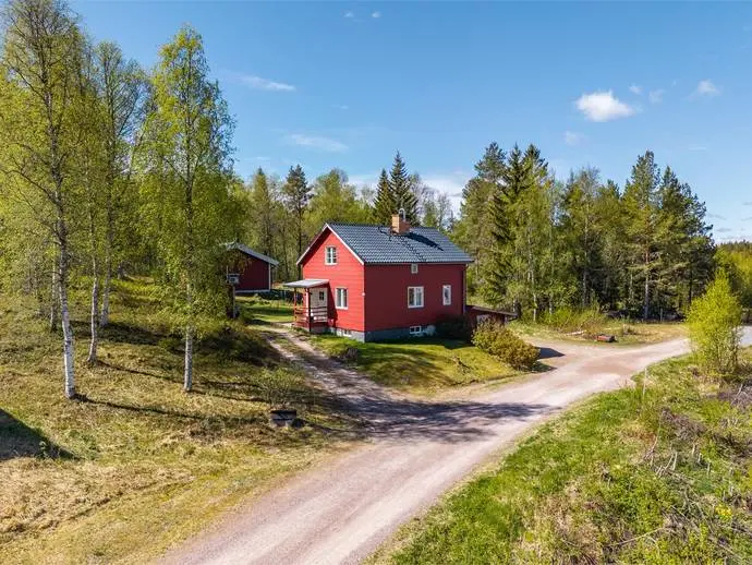 Bild 1 av 20 på Högs-Jonvägen 7