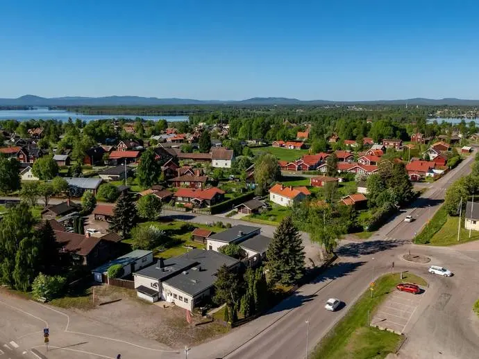 Villa, Skålmyrsvägen 28. Bild 1 av 20