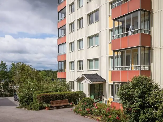 Lägenhet, Östra Bergsgatan 1A, Tranås. Bild 1 av 16