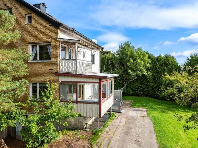 Bild 1 av 20 på Lindvägen 12