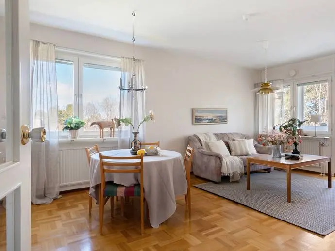 Lägenhet, Fältspatvägen 44, Gävle. Bild 1 av 20