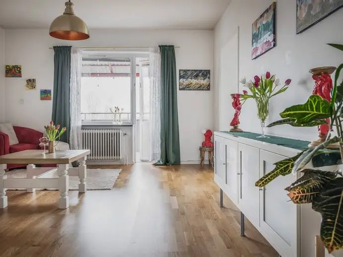 Image 1 of 20 of Lilla Järnvägsgatan 7