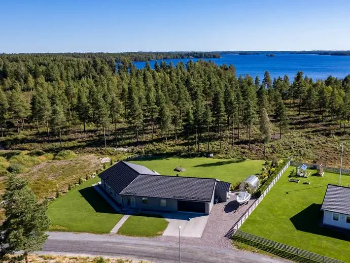 Bild 1 av 20 på Hägervägen 13