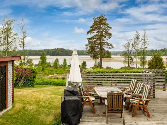 Bild 1 av 20 på Långvassenvägen 10B