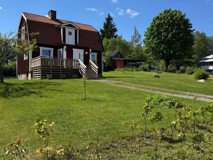 Image 1 of 20 of Tallvägen 11