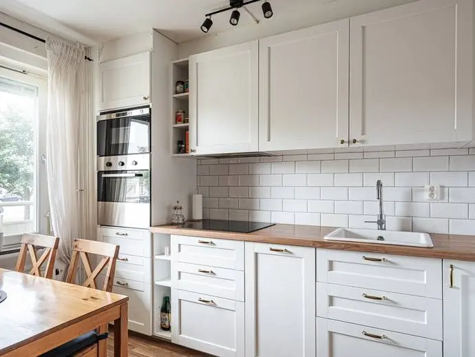 Lägenhet, Knotavägen 28. Bild 1 av 20