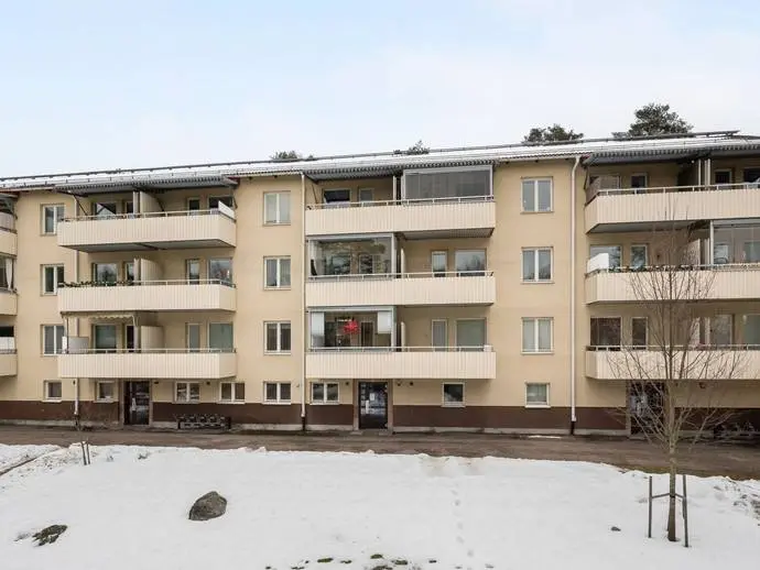 Bild 1 av 18 på Källhagsgatan 1H