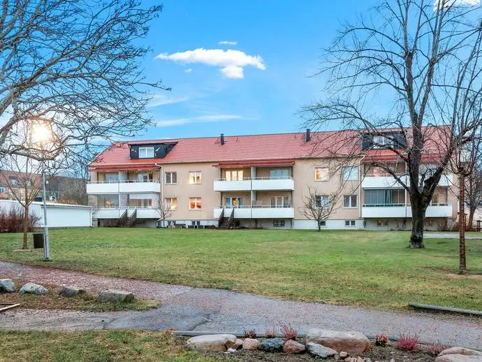 Bild 1 av 19 på Snevringevägen 70A
