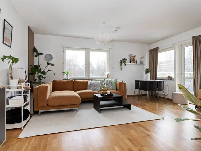 Bild 1 av 20 på Porfyrvägen 3A