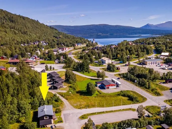 Bild 1 av 20 på Semestervägen 10