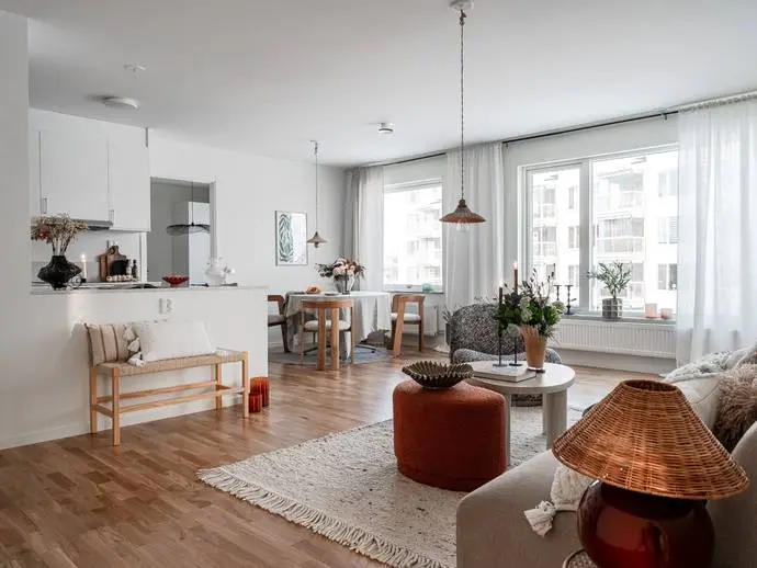 Lägenhet, Villagatan 19. Bild 1 av 20