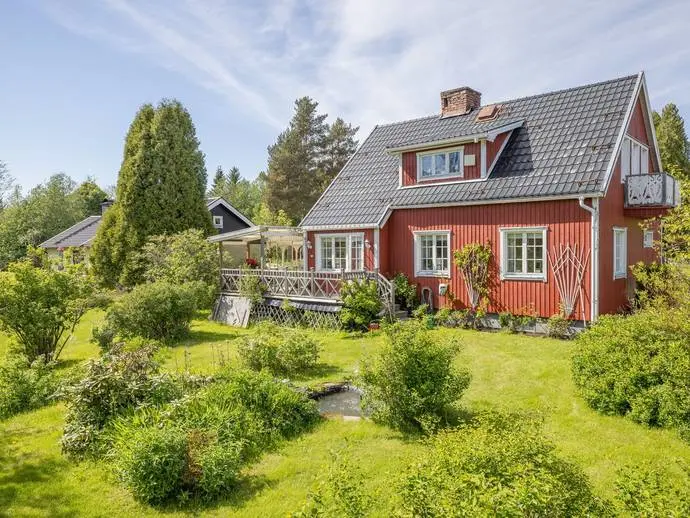 Villa, Västra Vägen 129, Sundsvall. Bild 1 av 20
