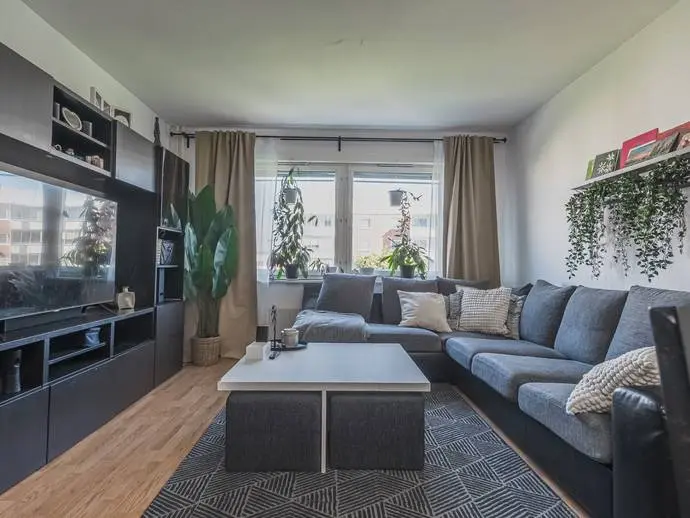 Lägenhet, Nackstavägen 32B. Bild 1 av 20