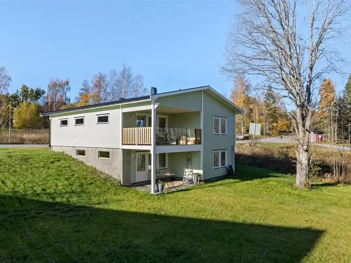 Bild 1 av 20 på Strandängsvägen 9