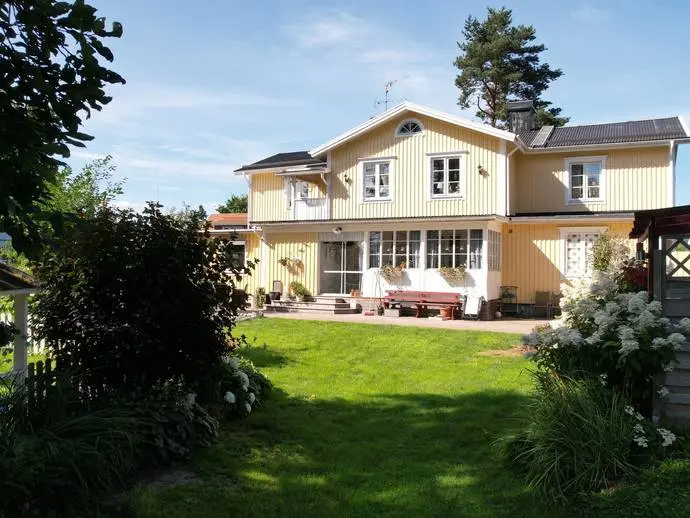Villa, Sedelvägen 4. Bild 1 av 20
