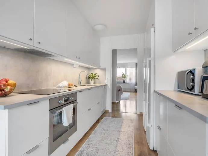 Bild 1 av 18 på Östra Strandvägen 18 A