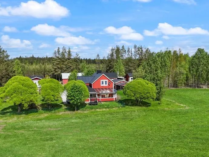 House, Sikforsvägen 98 och Sikforsvägen 100Z, Piteå. Photo 1 of 20