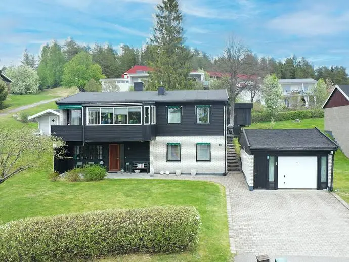 Bild 1 av 20 på Lingonstigen 19