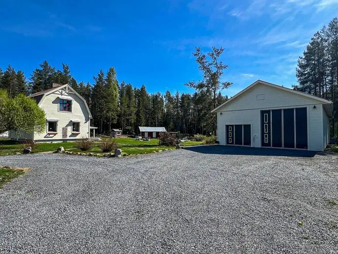 Bild 1 av 20 på Flarkenvägen 32