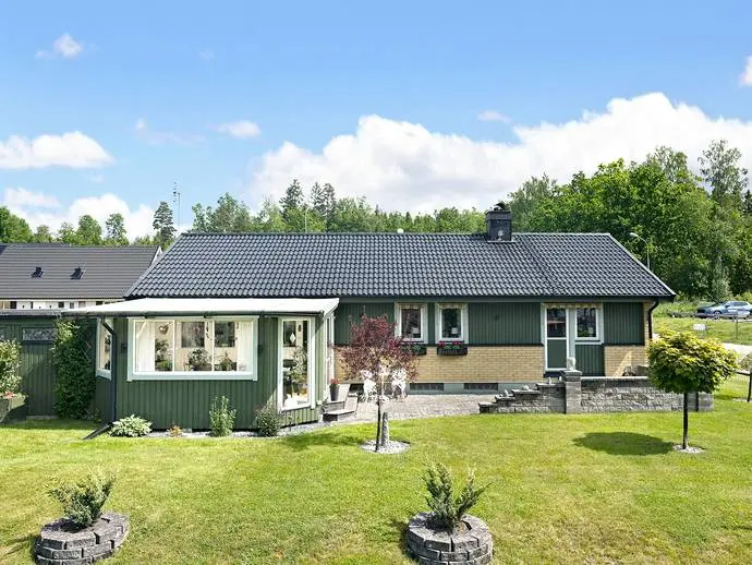 Bild 1 av 20 på Lokevägen 1