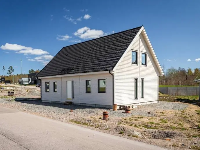 Villa, Björkelundsvägen 2. Bild 1 av 20