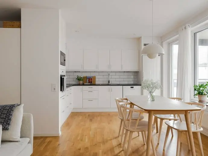 Lägenhet, Södra Järnvägsgatan 4J. Bild 1 av 16