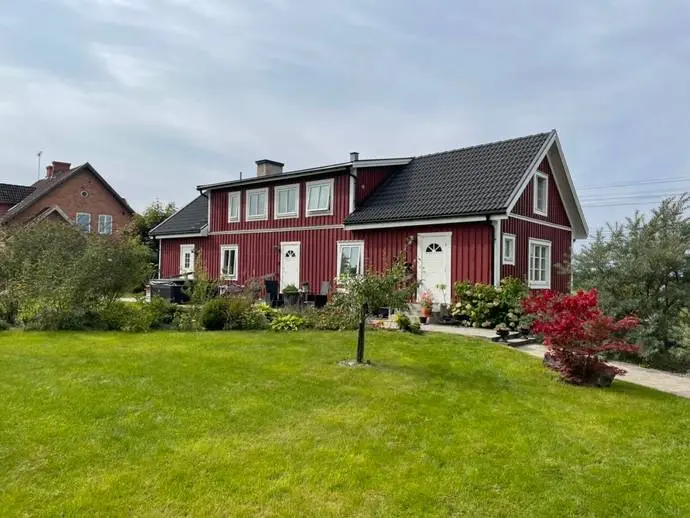 House, Stationsvägen 7. Photo 1 of 20
