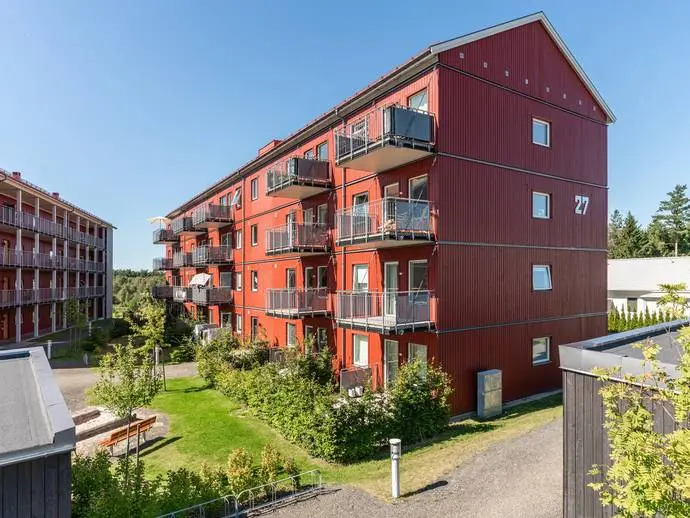 Apartment, Målarevägen 27. Photo 1 of 20