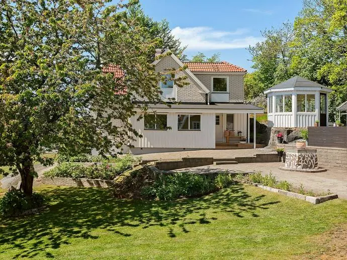 House, Hallonvägen 1, Karlskrona. Photo 1 of 20