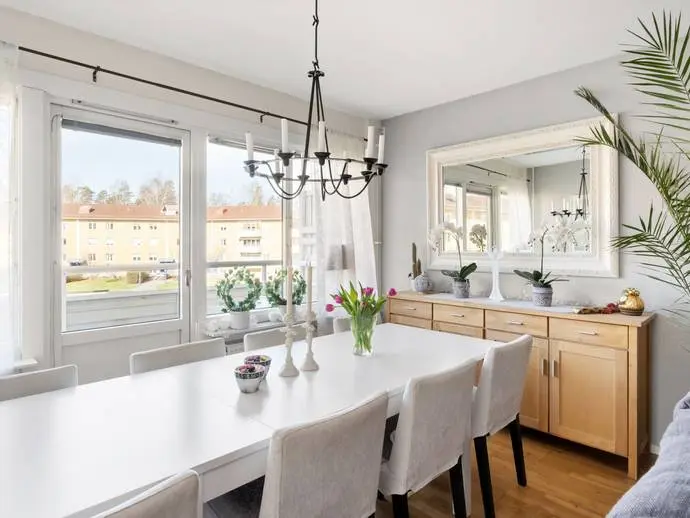 Bild 1 av 20 på Vilboksvägen 15 E